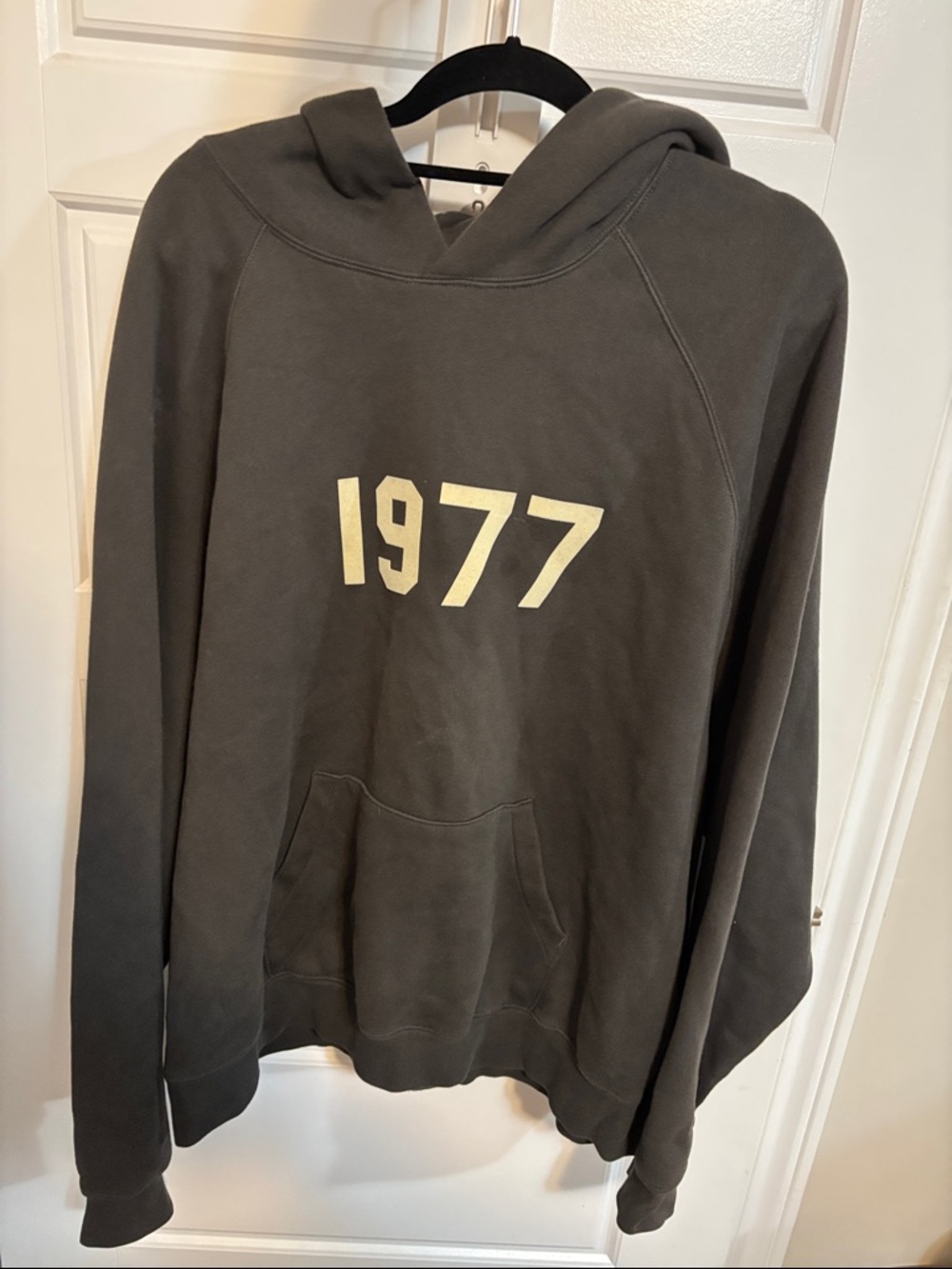 Essentials Men's Crewneck Hoodie in Charcoal with Cream 1977 Print